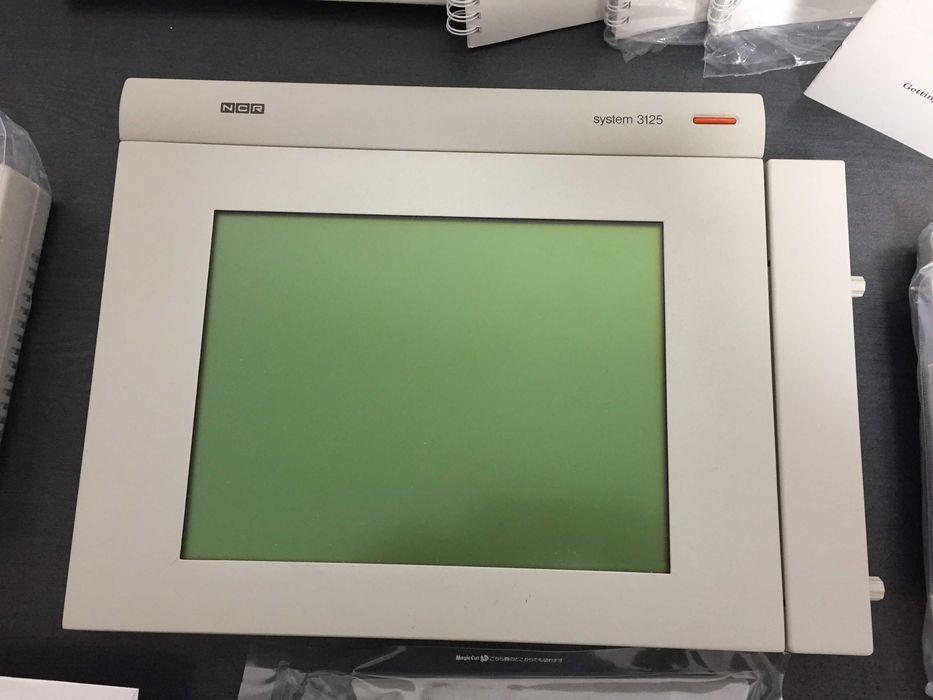 Vand calculator Pc pentru colectionari .NCR 3125 Note Pad.