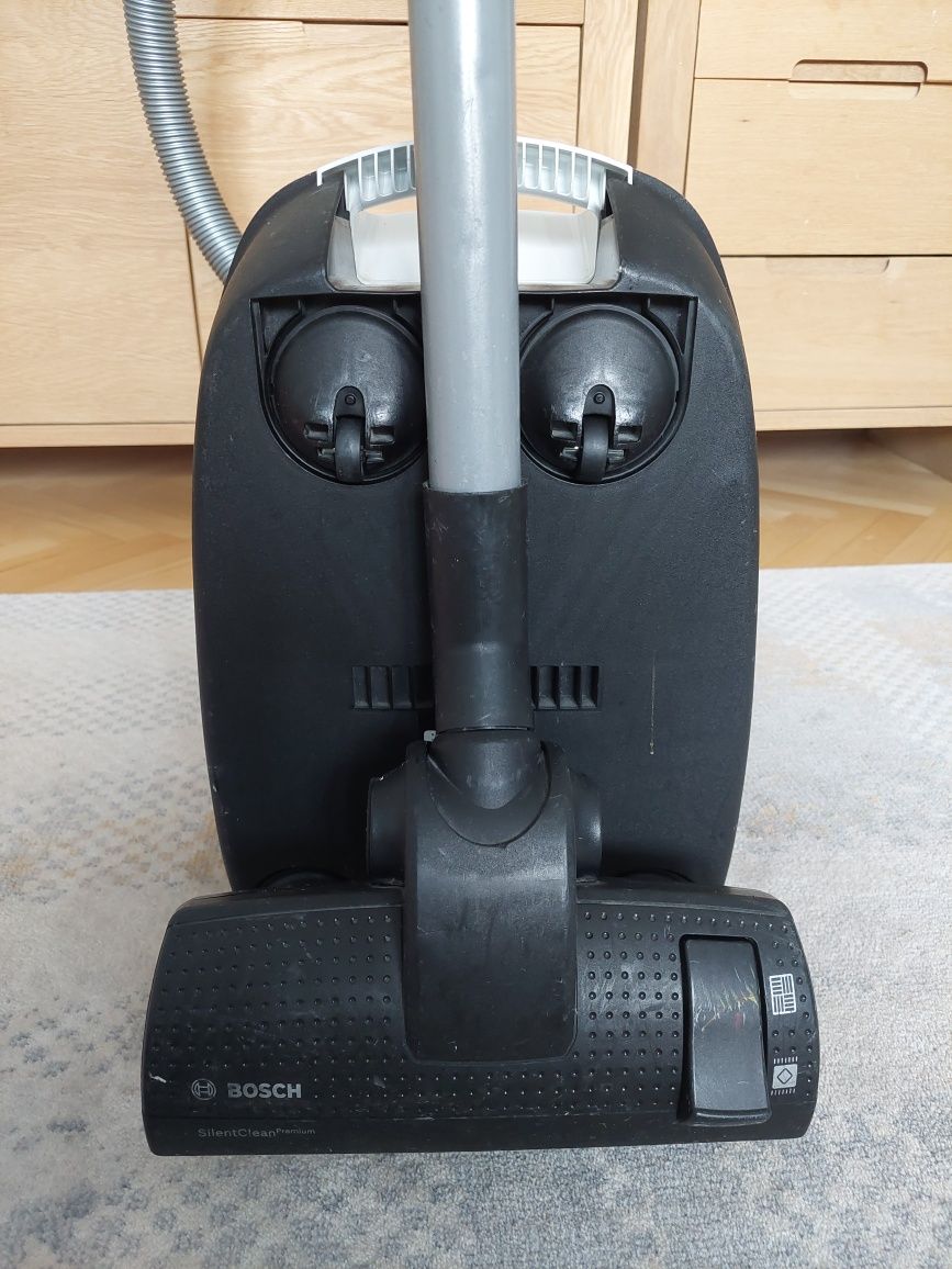 Aspirator cu sac Bosch 500W