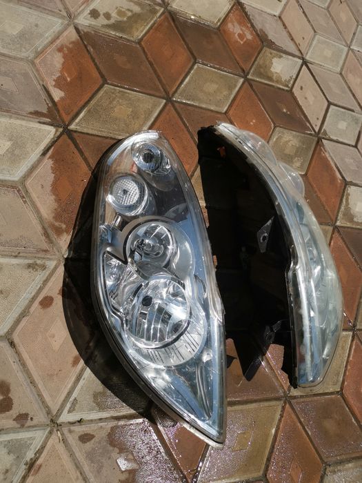 Far faruri stânga dreapta Renault master 3