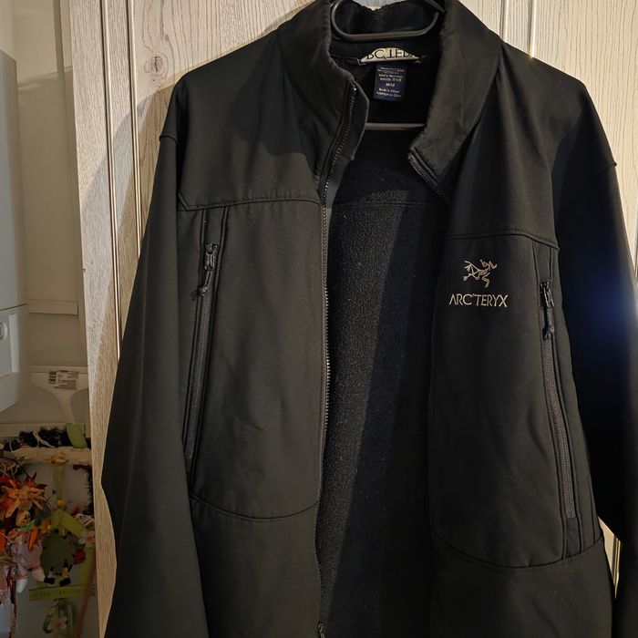 Arc'teryx stoper fac și schimburi