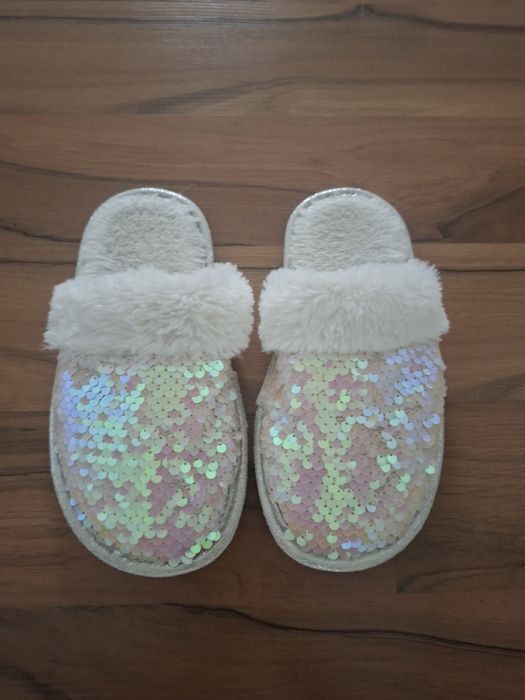 Papuci casa cu sclipici marime 31