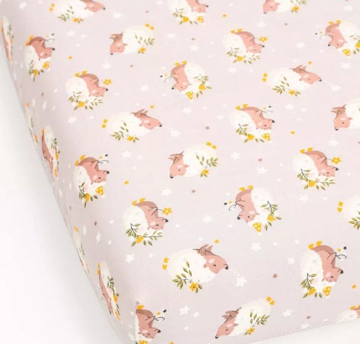 Простыни на резинке на детскую кроватку