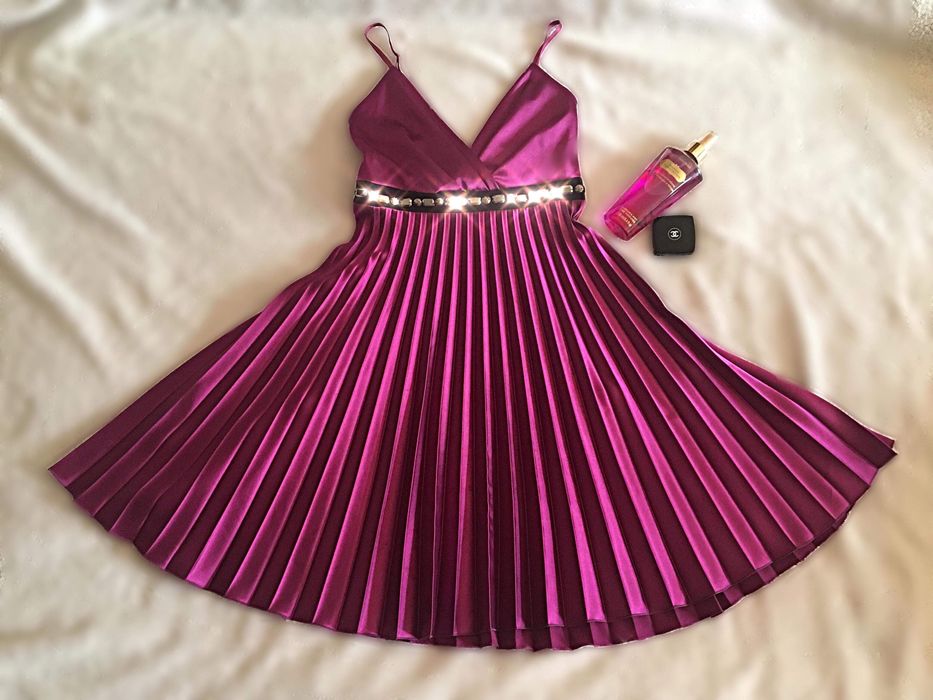 Rochie eleganta din satin