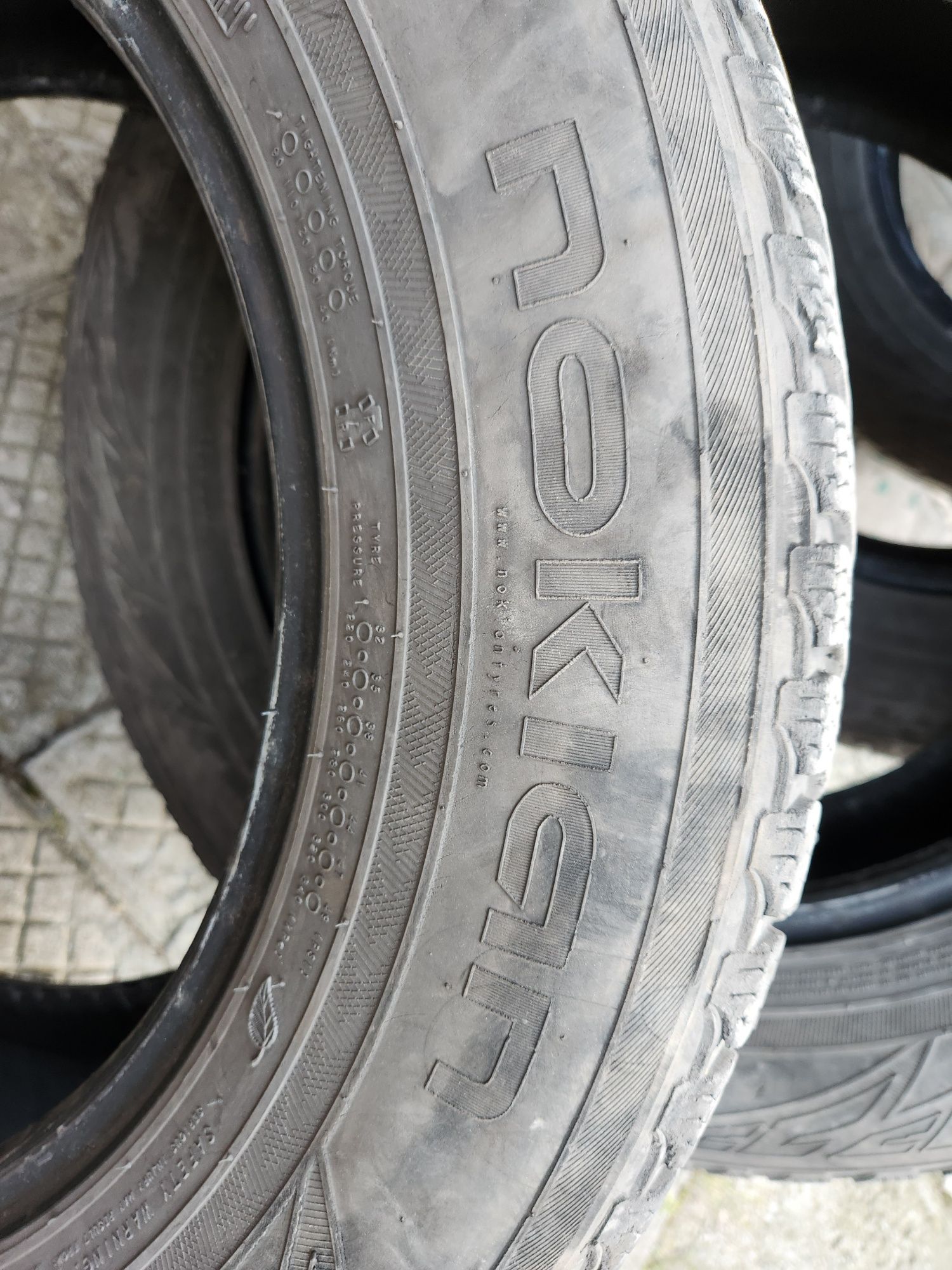Зимни гуми NOKIAN 235/65/17 XL