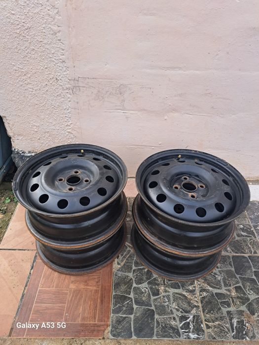 Продам комплект дисков на 15. Акцент, Рио.