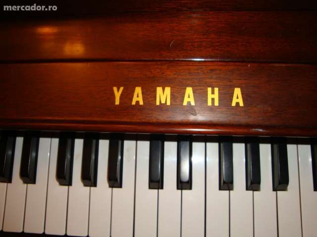 URGENT!! Vand pianina YAMAHA !