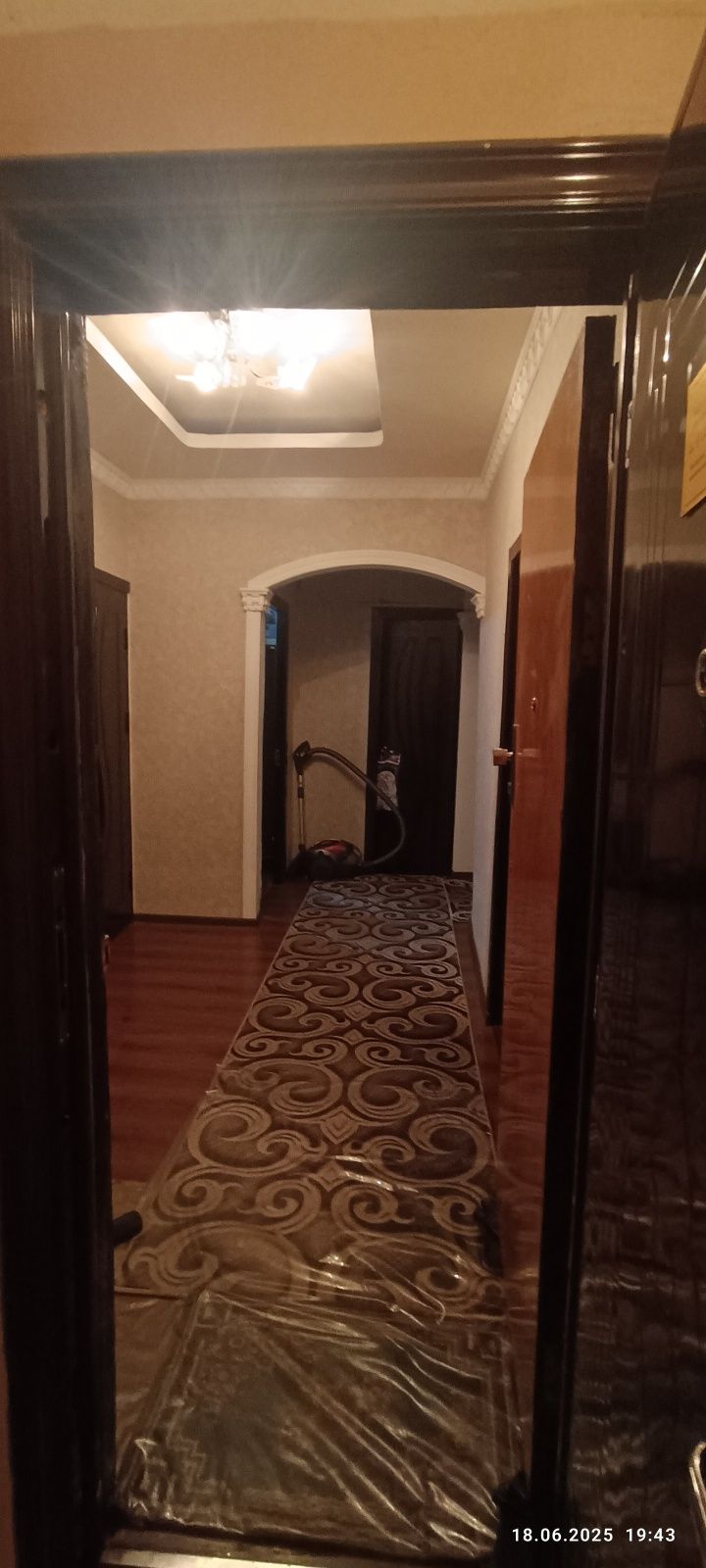 Квартира сотилади
