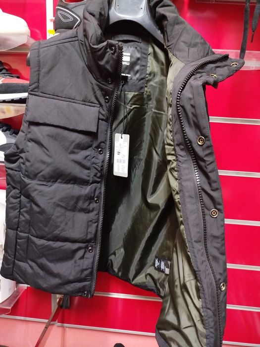 Водоустойчив елек G-Star Raw Foundation M нов мъжки черен грейка