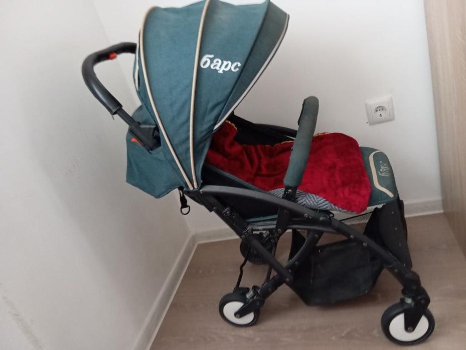 Коляска б/у, в хорошем состоянии
