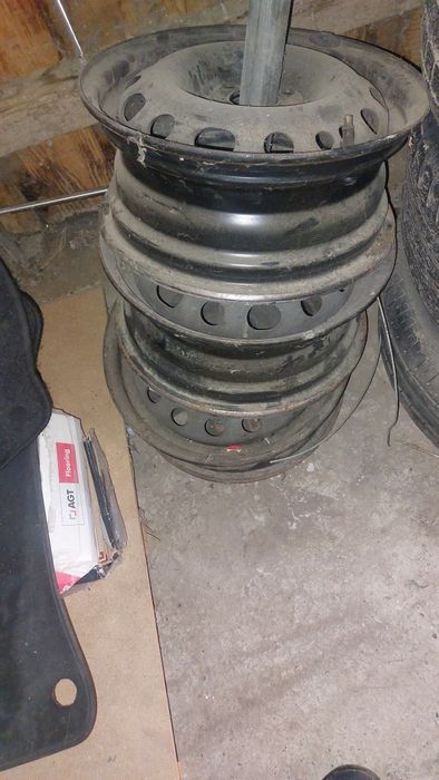 Vând 4 jante tabla pe 14