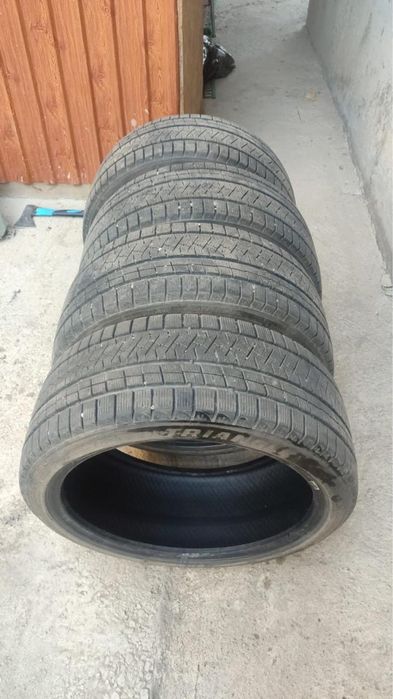 235/40 R19 ШИНЫ ЗИМНИЕ НОВЫЕ (липучка)