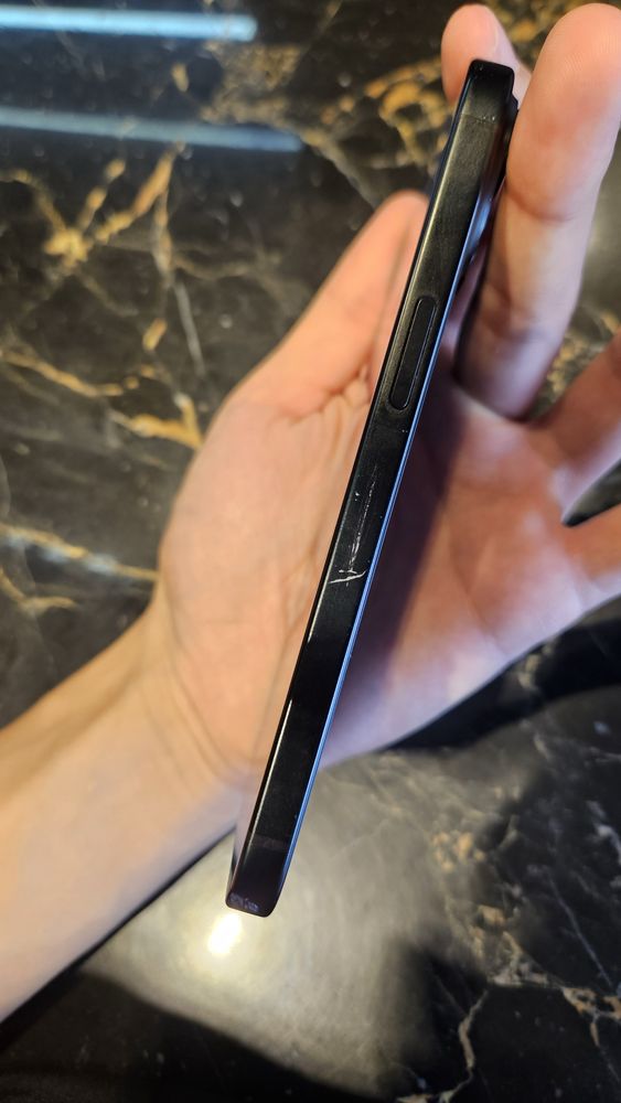 Iphone 15 в хорошем состоянии, есть обмен на xs 128 белый либо черный