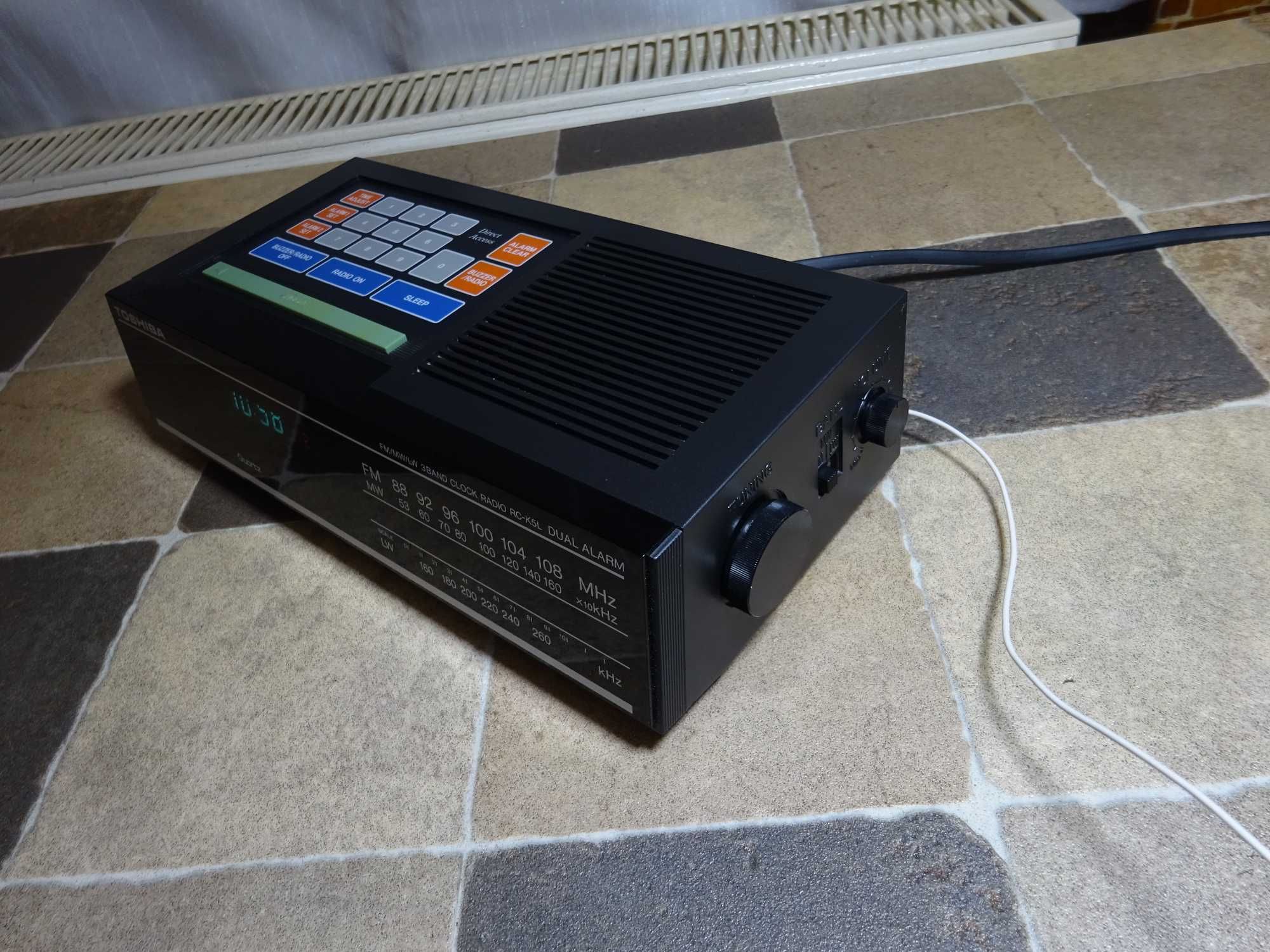 Aparat radio cu ceas vfd retro / Toshiba RC-K5L