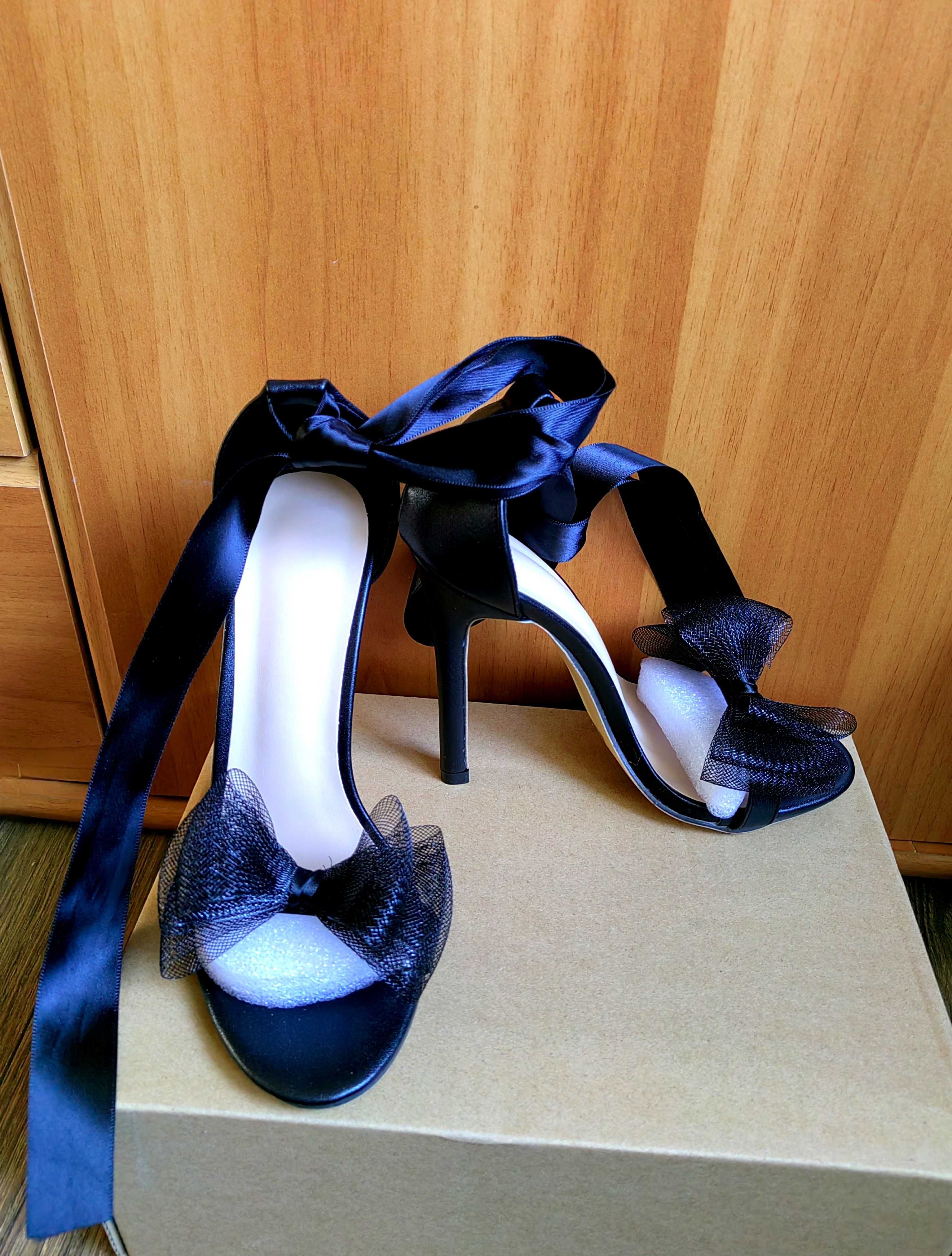 Sandale stiletto noi elegante cu fundă culoare negru