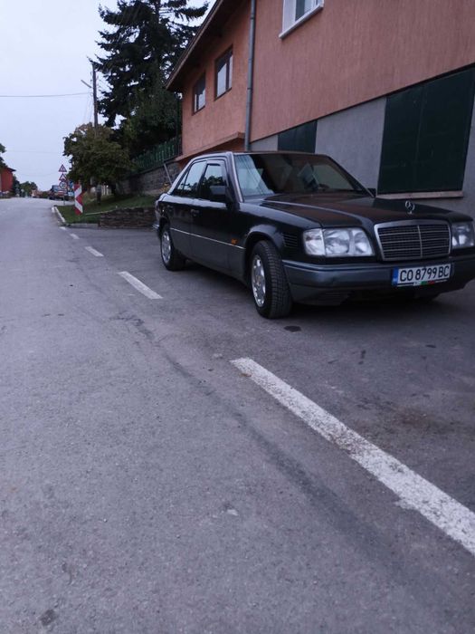 Мерцедес Е250D 1994г.