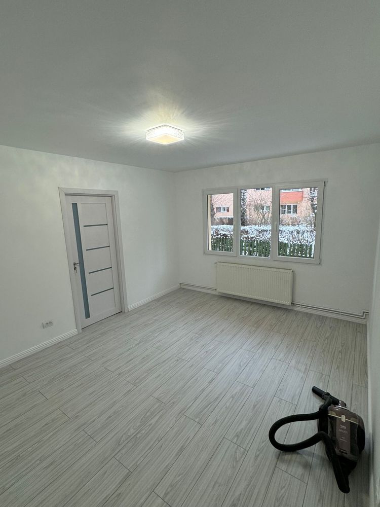 Apartament 2 camere, str Uranus -parter din 4