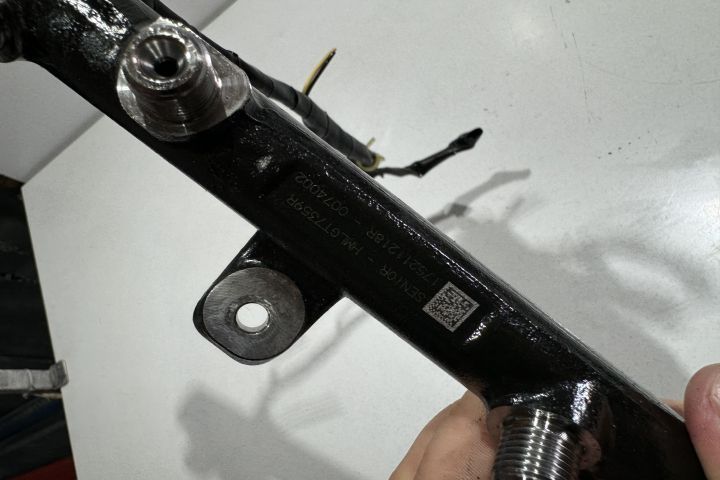 Rampa injectoare 2.3Dci HMLGT7359R 175211218R Renault Master 3 [1st f