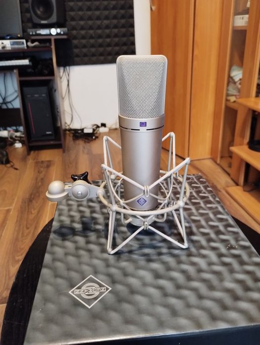 Microfon Neumann u87ai in garanție