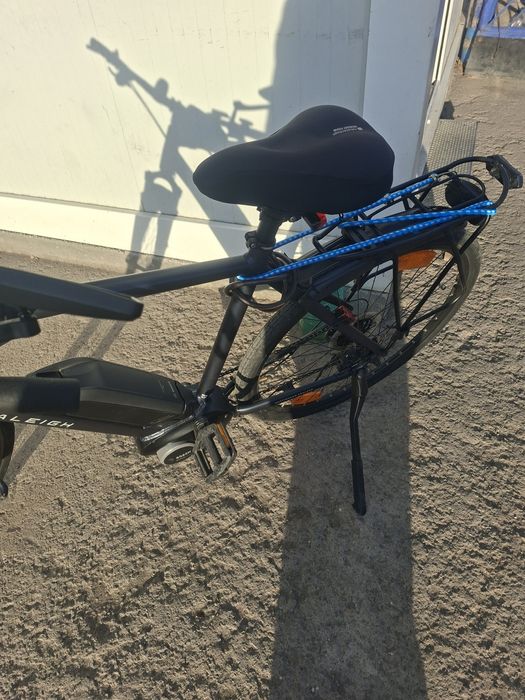 vând bicicletă electrica Raleigh
