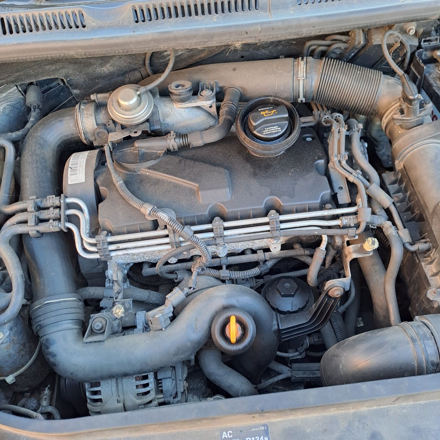 Vând motor vw Golf 5 1.9 bkc bxe bjb motorul se da cu proba  km 170000