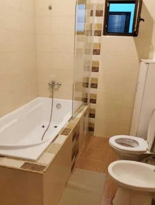 Дава се под наем Тристаен апартамент в Пловдив, Каменица 1 - 90 кв.м за 270.3 € - Снимка #2