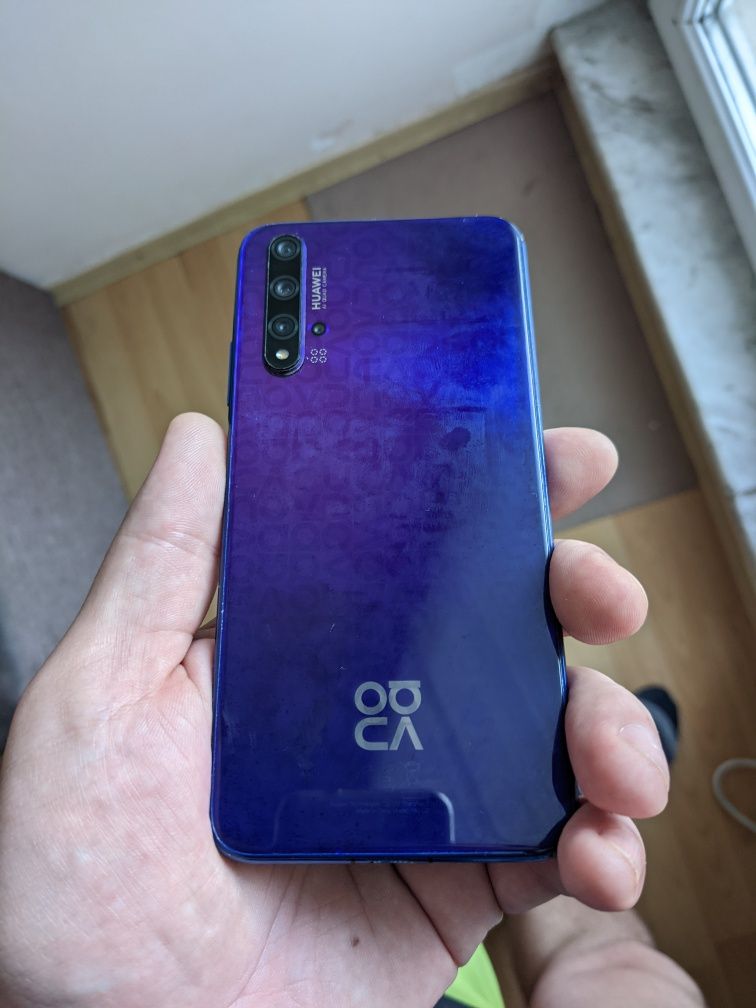 Продавам honor 20