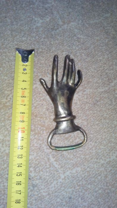 Desfacator vintage capace sticle