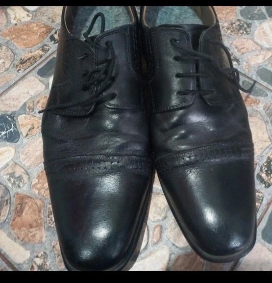 Pantofi barbati din piele marca Lasocki marimea 44-45 stare perfectact