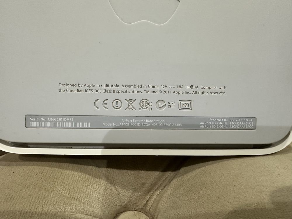 * Apple AirPort Extreme Base Station 2-х диапазонный WiFi роутер