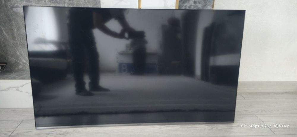 Продам телевизор с разбитым экраном