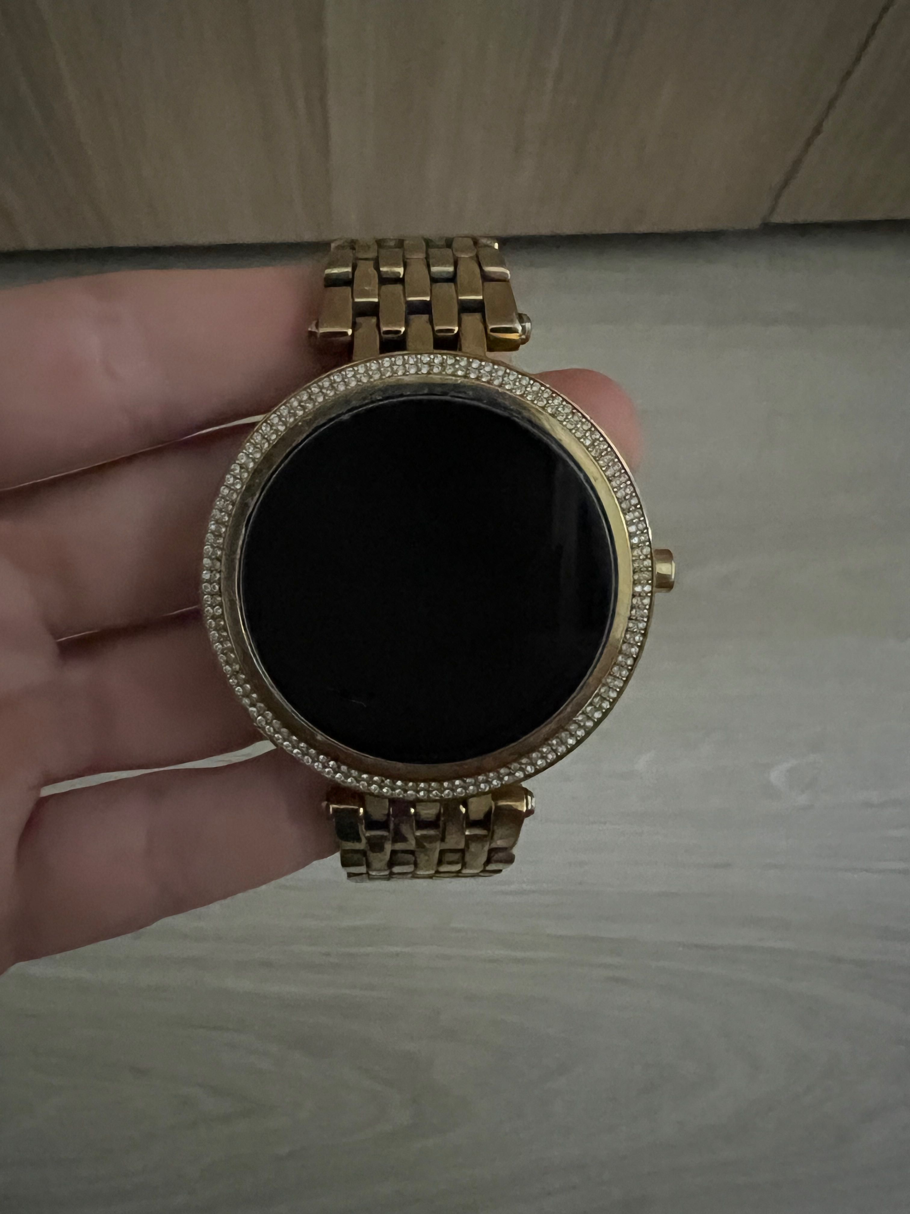 Продавам Michael kors Смарт часовник