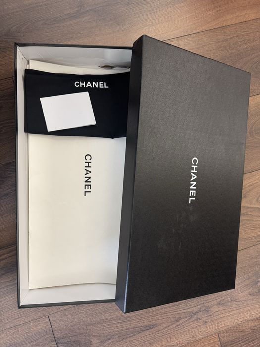 Високи ботуши Chanel цвят camel