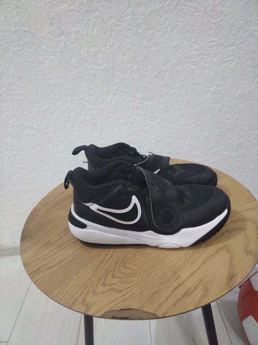 Оргинални детски маратонки Nike 34