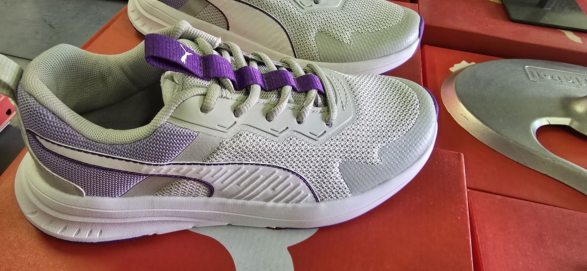 Дамски маратонки PUMA-79лв.