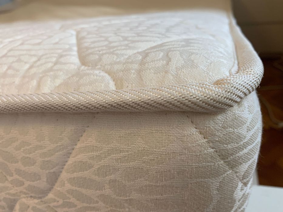 Твърд ортопедичен матрак 160х200х20см