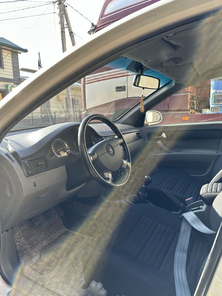 Chevrolet Lasetti 1.8