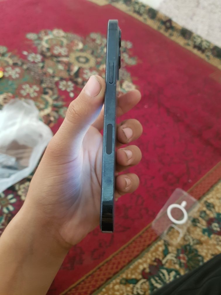 IPhone 12 Pro Max  holati tiniq holatda