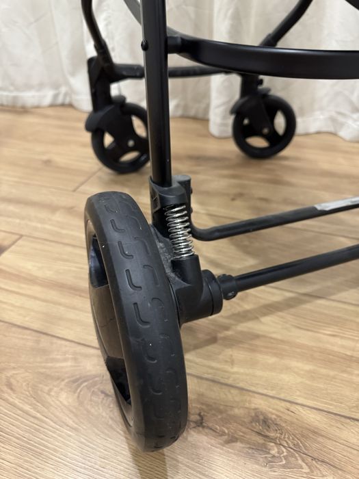 Cybex Leotie Flex Lux