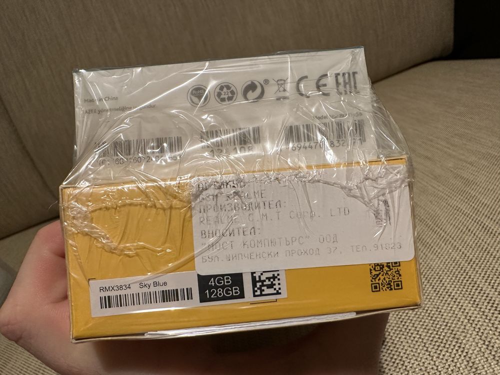 Нов Realme Note 50 4/128 + слушалки