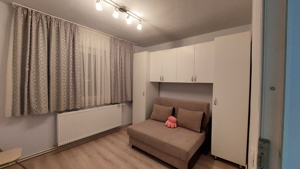 Inchiriez apartament 3 camere de Vlaicu-Lebăda