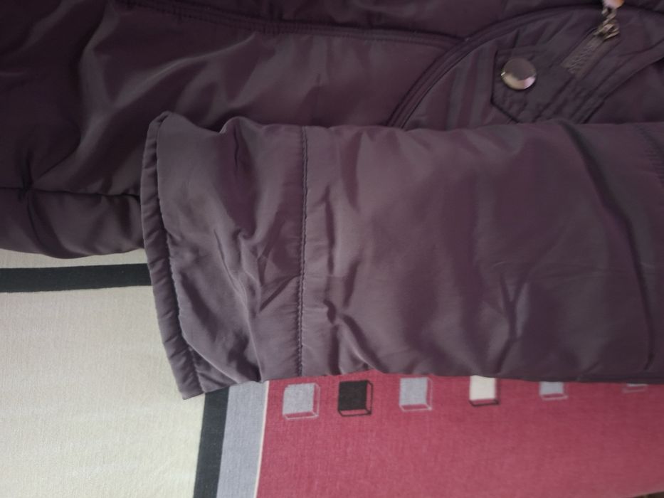 Vând Geacă Damă Mărimea 50-52 Nouă