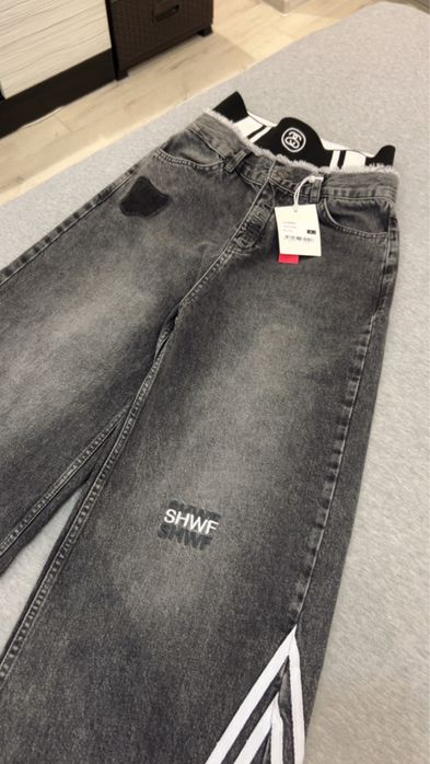 Тъмно сиви дънки с висока талия