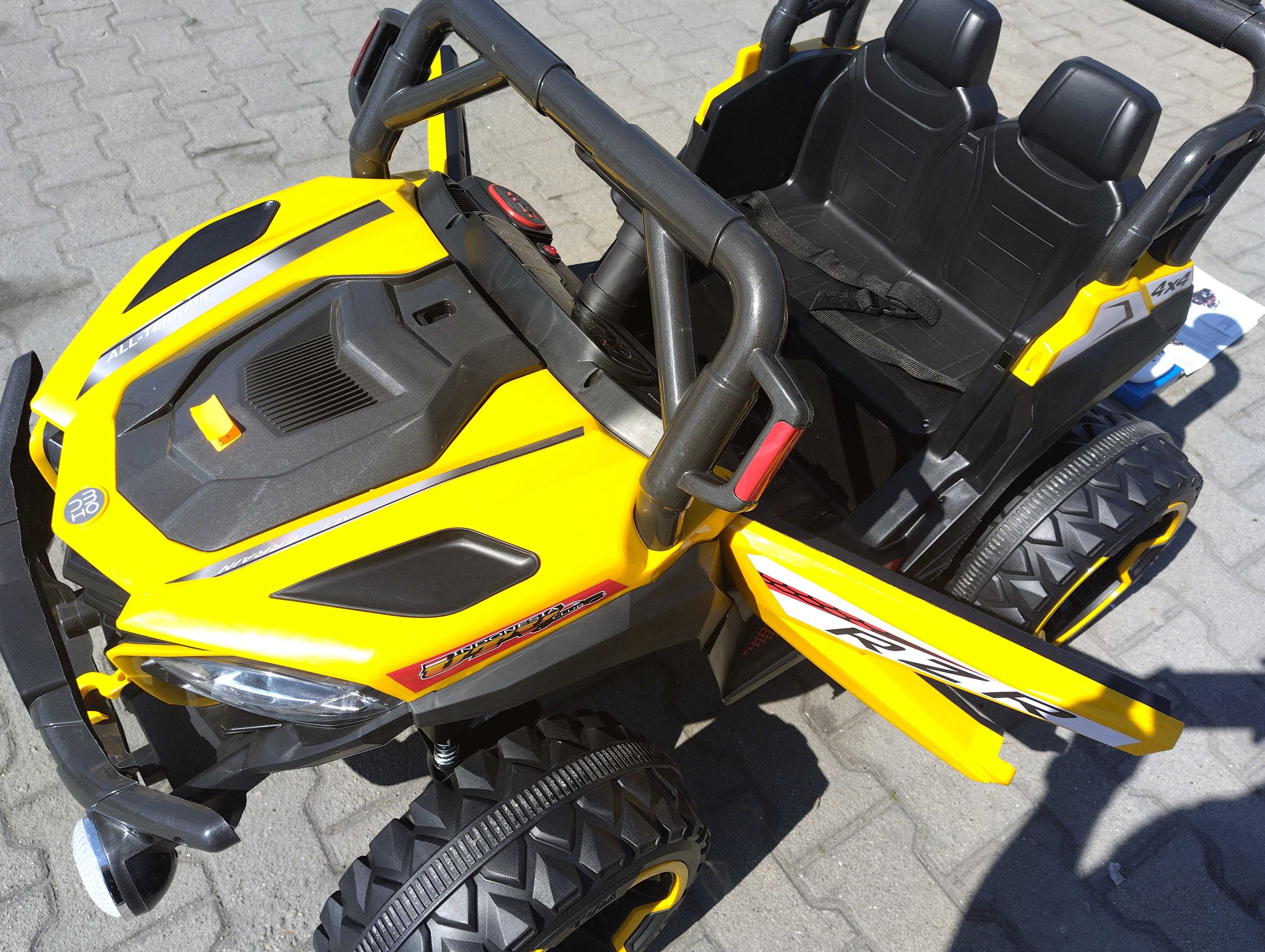 SAFARI двуместен акумулаторен джип JAKARTA 4x4 жълт