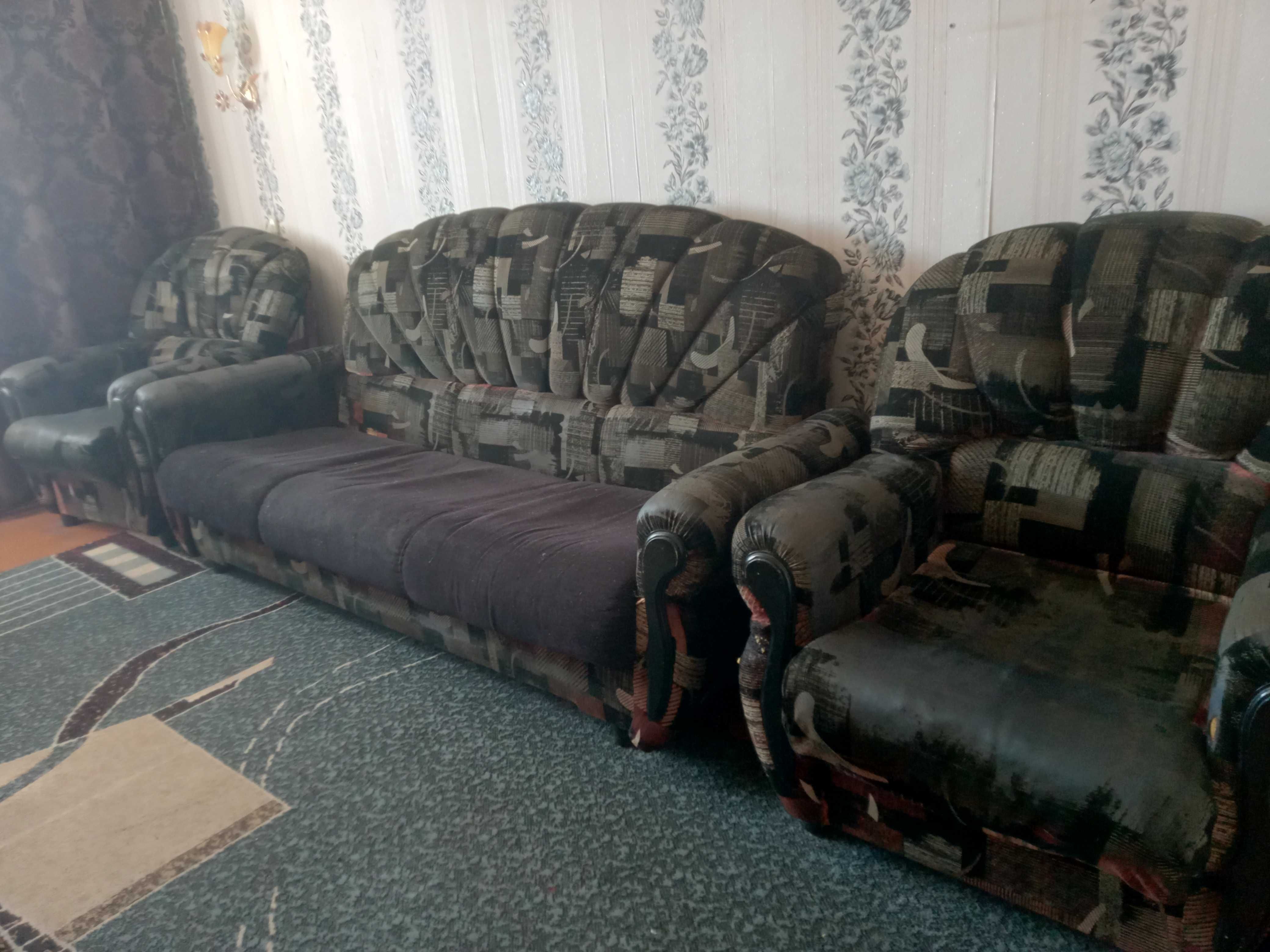 Продам диван и два кресла СРОЧНО (1 000 тг.)