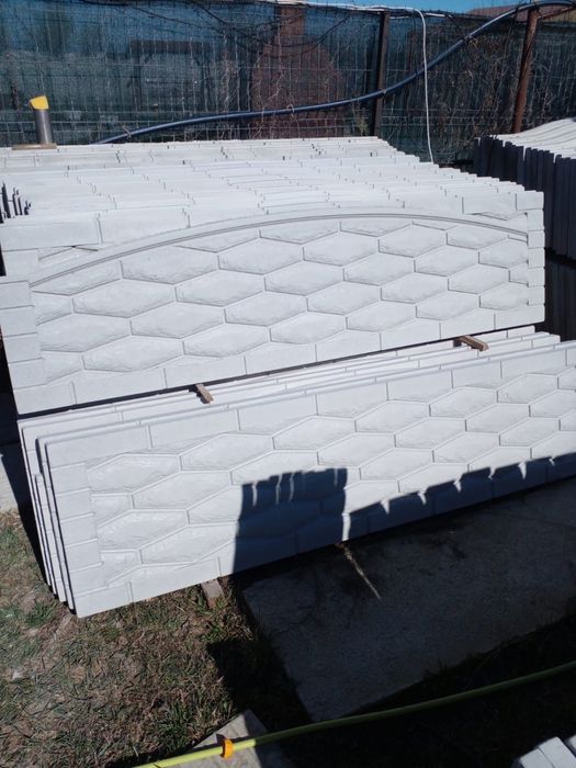 Plăci gard din beton