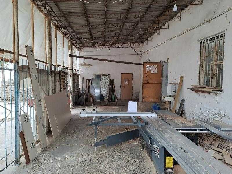 Pivo qaxvaxona va yordamchi binolar