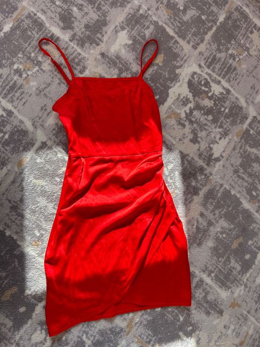 Къса Рокля от Сатен