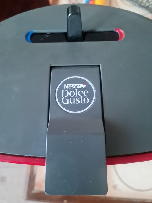 Aparat de cafea cu capsule krups dolce gusto