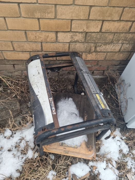 Корпус генетика с баком