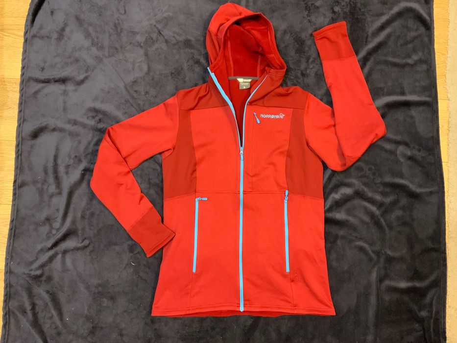 Norrona-оригинална  горница размер 40м-42л